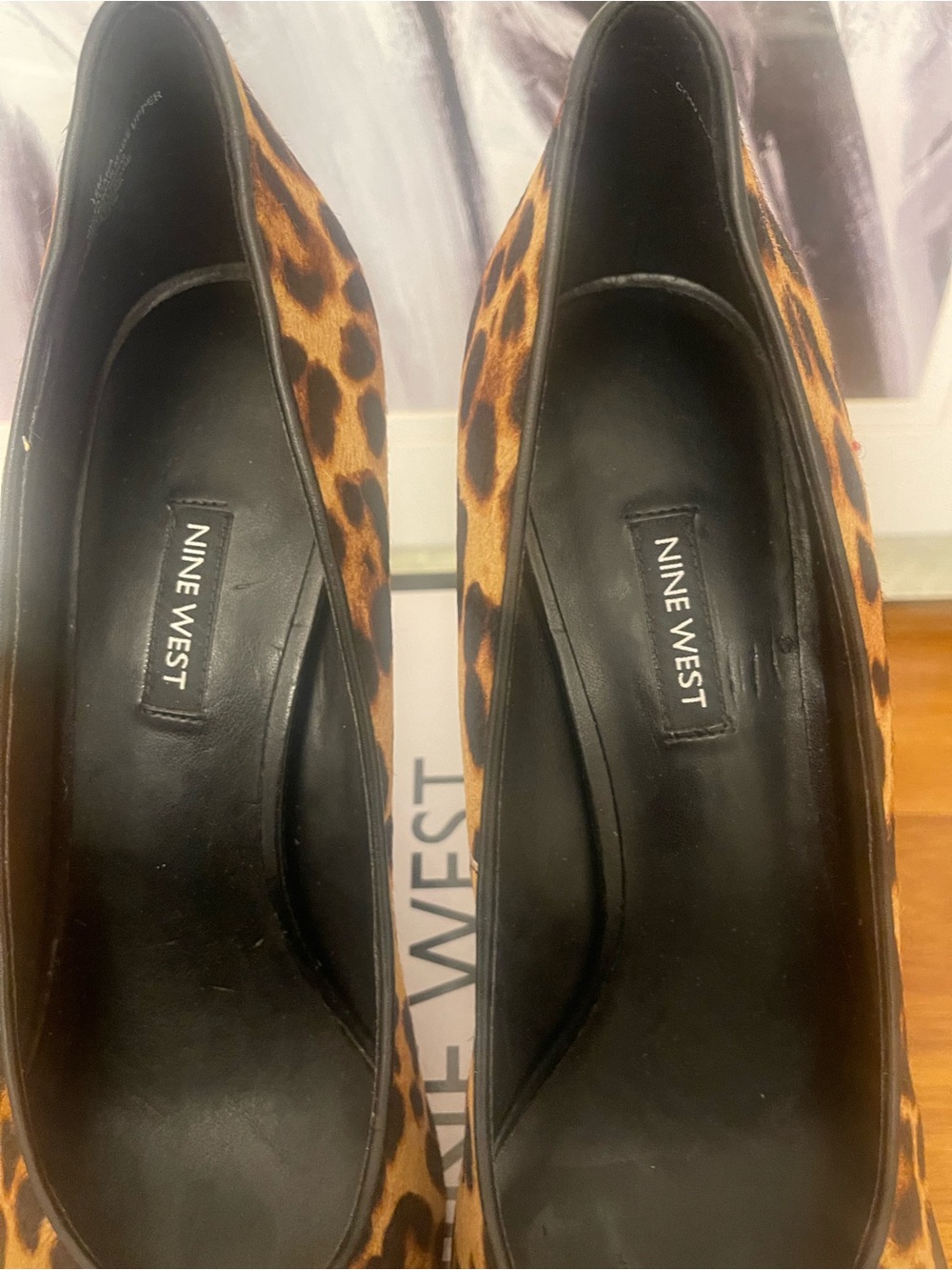 Nine West Women's Leopard Print leather Pointed Toe Pumps - Picture 3 of 4